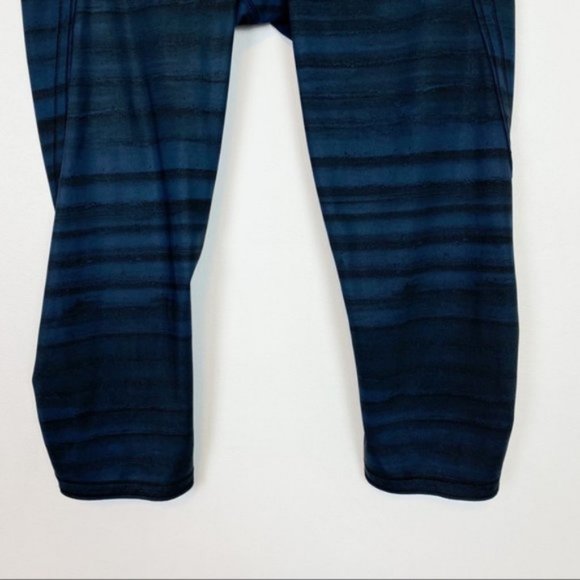 Lululemon | Top Speed Crops Good Vibes Deep Navy Black Size 4 - Picture 4 of 9